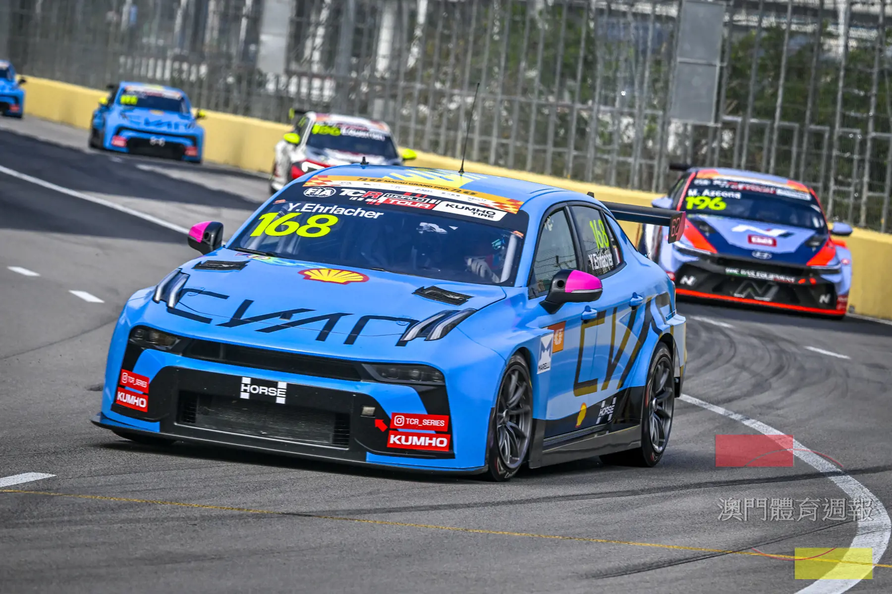 稿3 艾拿卓三奪世界房車盃冠軍.jpg